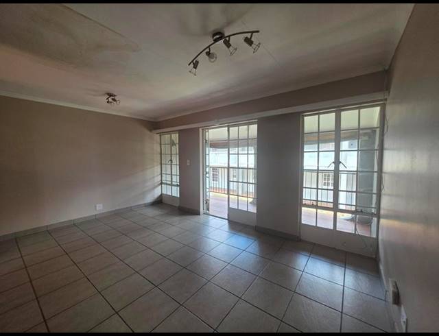 2 BEDROOM APARTMENT FOR SALE IN PARKDENE